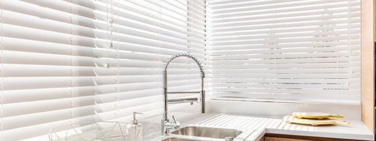 Antique Wood Venetian Blinds IMG2
