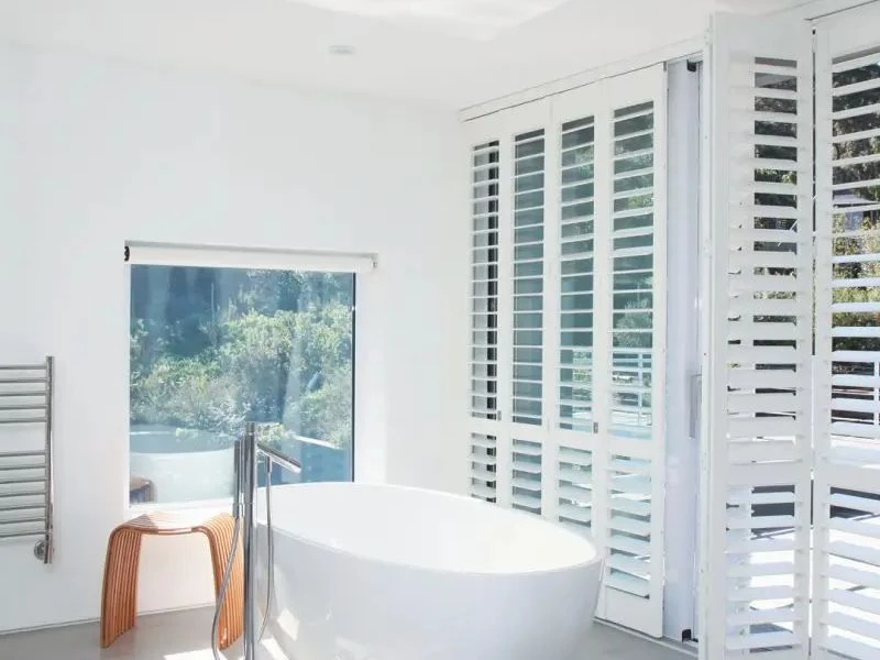 Bathroom Shutters CAT IMG1
