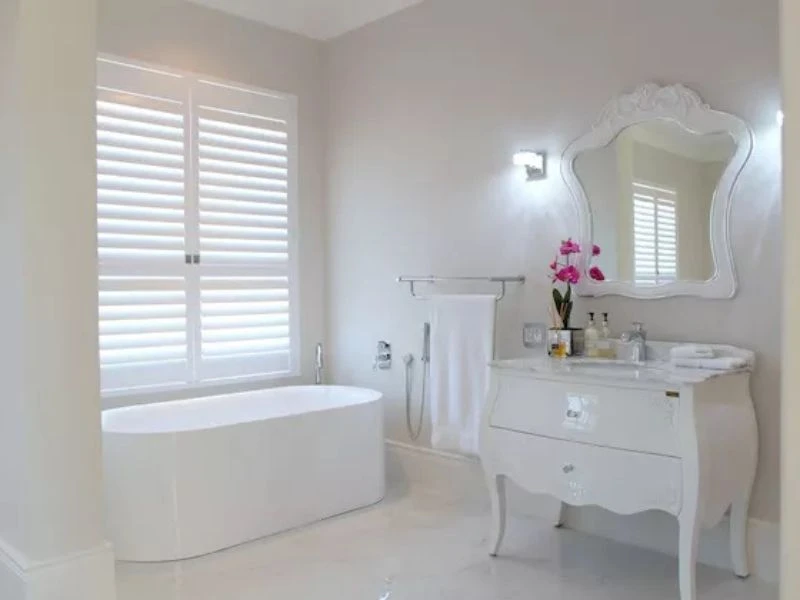 Bathroom Shutters CAT IMG12