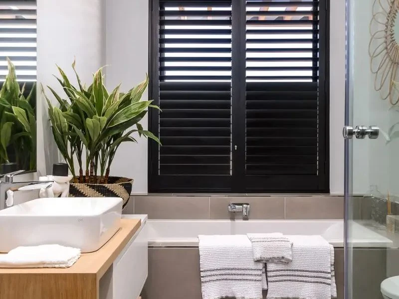 Bathroom Shutters CAT IMG6