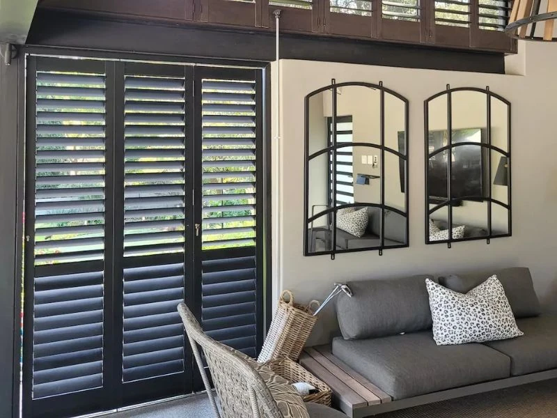 Living Area Shutters CAT IMG18